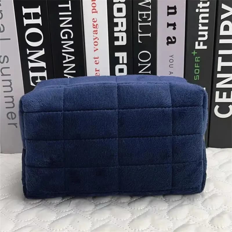 Trousse de maquillage élégante en fourrure pour femmes, grande capacité à fermeture éclair de couleu