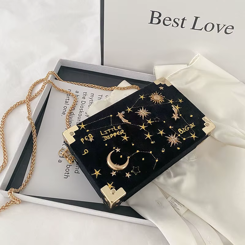 Petit sac carré en velours pour femmes, nouvelle mode coréenne brodée, chaîne polyvalente, sac messa