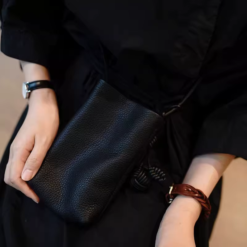Sac messager polyvalent, artistique et légèrement rafraîchissant pour téléphones portables, en cuir 