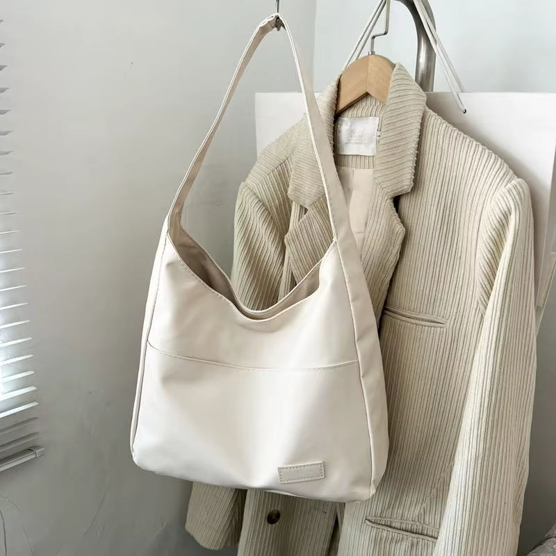 Sac à bandoulière en cuir PU souple pour femme avec poche, sac fourre-tout élégant pour les trajets 