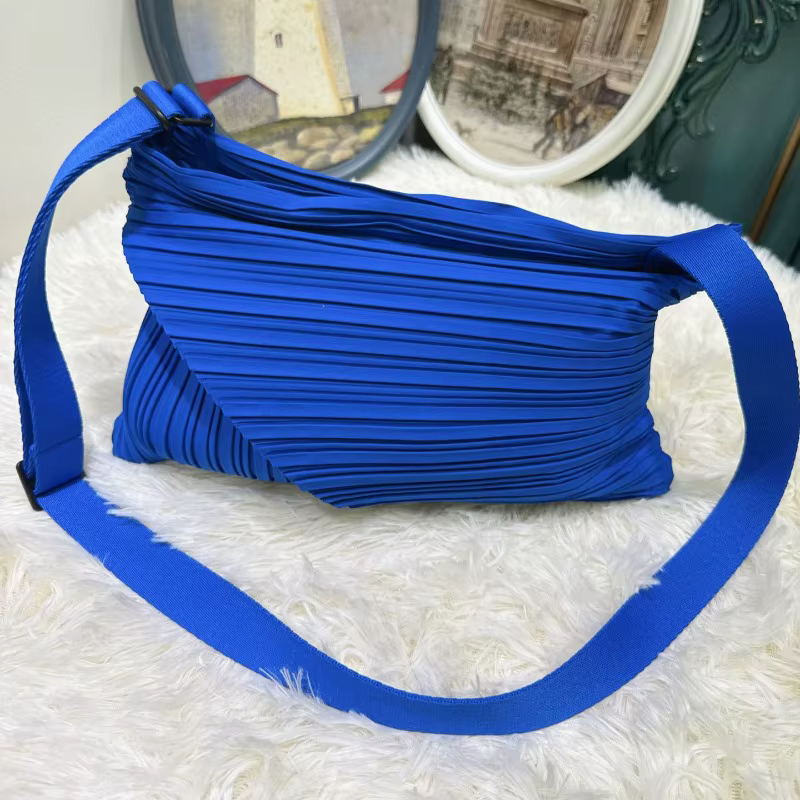 Sac à bandoulière pliable Miyake 2026, nouveau sac bouffant type dumpling avec sangle réglable, poch