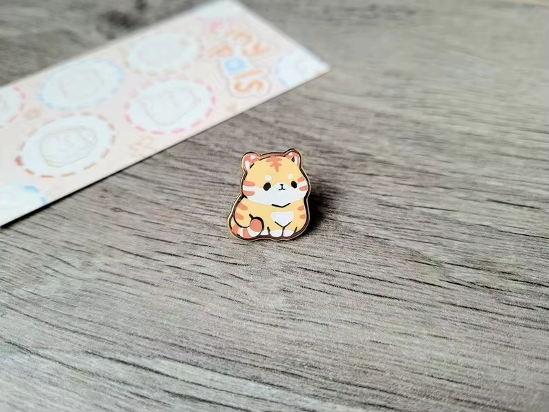 Mini broche en émail Tiny Pals Tigre et Léopard