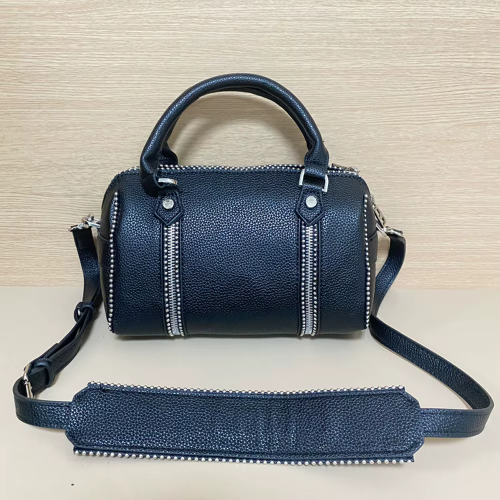 Sac bandoulière rétro Ins2026 noir à rivets, élégant sac à main en PU léger et durable