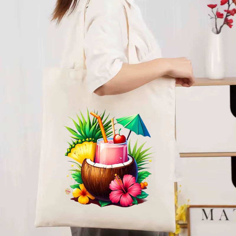 Sac fourre-tout en toile de cocktail tropical crème avec motifs de noix de coco, d'ananas et de fleu