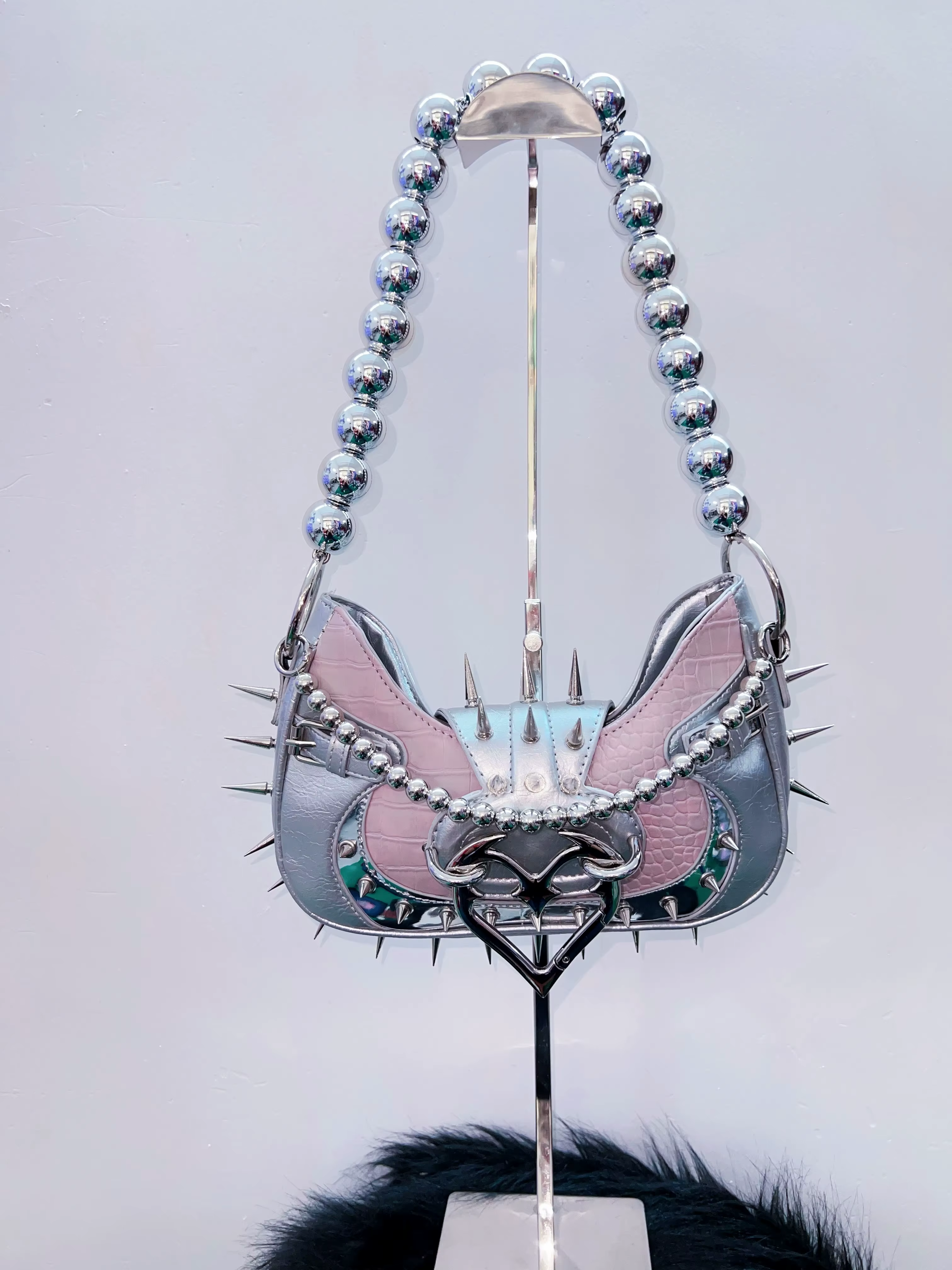 Sac des années 2000, sac cybergoth, sac gothique des années 80, sac style gothique, mode gothique, e