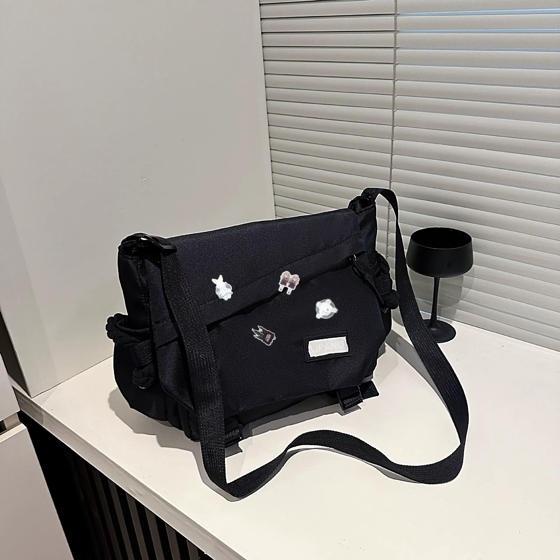 Sac à bandoulière polyvalent de style coréen, version artistique de Hong Kong, sac messager, sac ban
