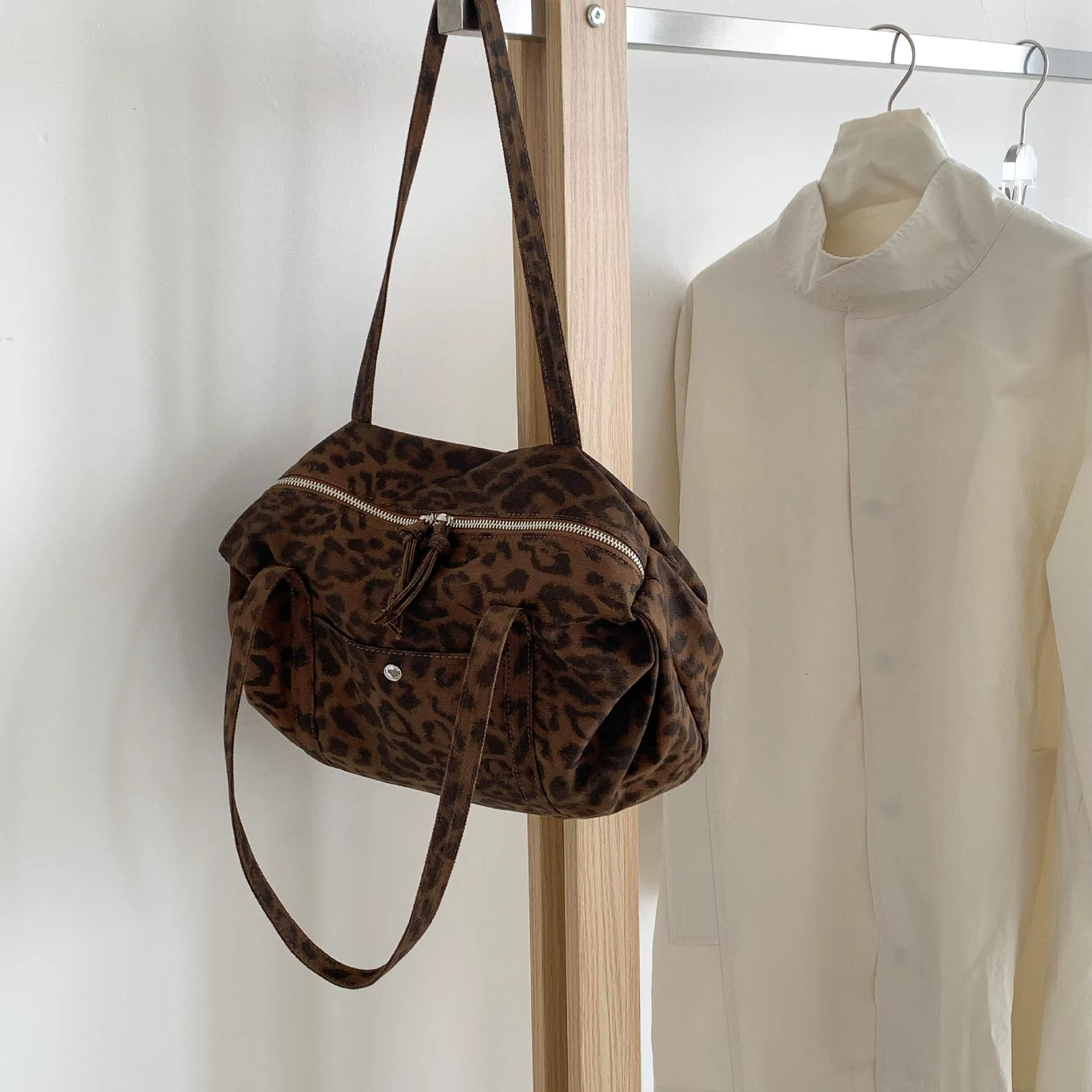 Sac à main imprimé léopard sauvage, fourre-tout de grande capacité, sac à bandoulière minimaliste en