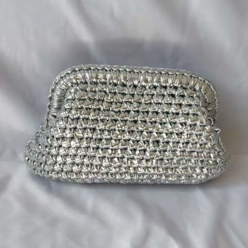Sac à main en tissu argenté tressé avec clip crochet, pochette à l'épaule, pochette à l'aspect métal