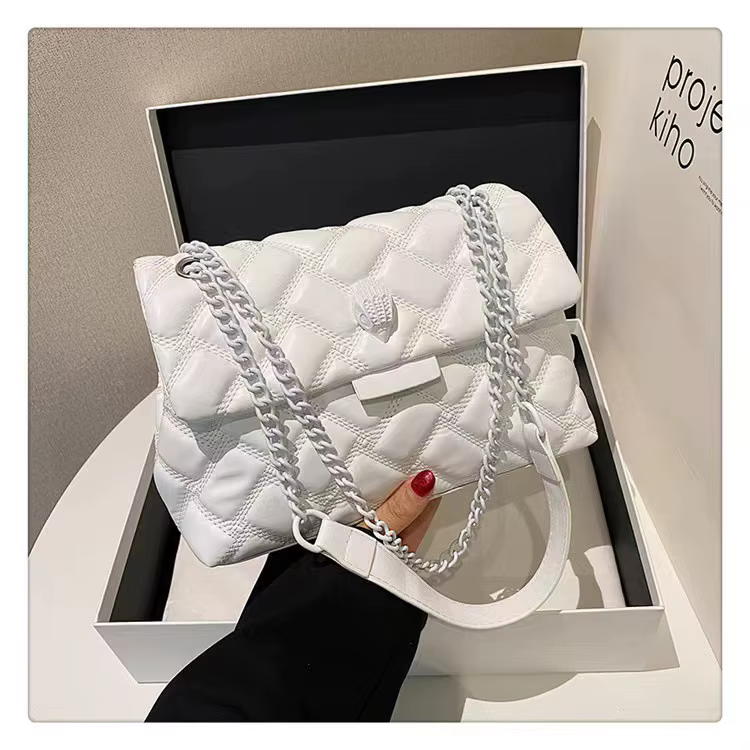Mode de luxe femmes sac à bandoulière sacs à main marque grande capacité broderie en cuir PU dames s