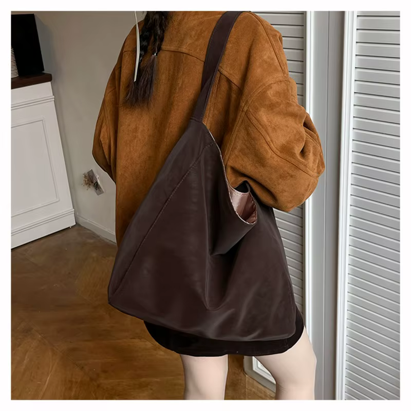 Faux daim couleur unie Simple fourre-tout décontracté 2025 hiver rétro sacs à bandoulière grande cap
