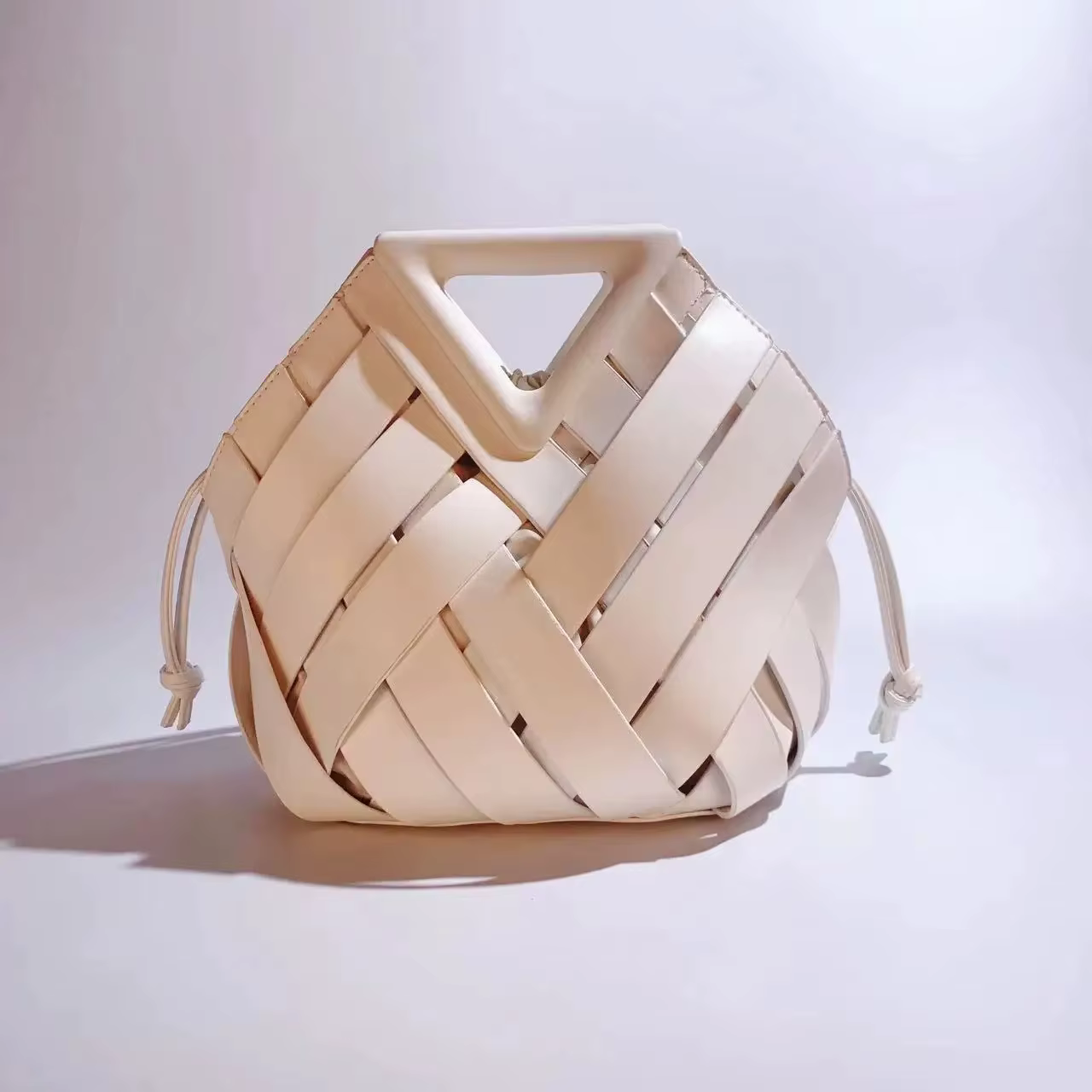 Sac à main tissé grande capacité pour femme, nouveau style 2025, sac panier forme cage à oiseaux, sa