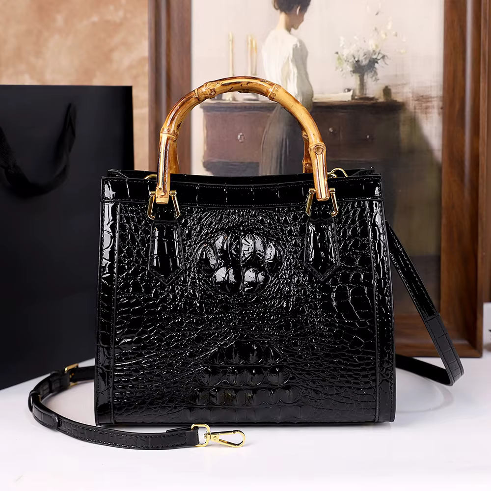 2025 Nouveau sac pour maman d'âge moyen à motif crocodile, sac à main à poignée articulée en bambou 