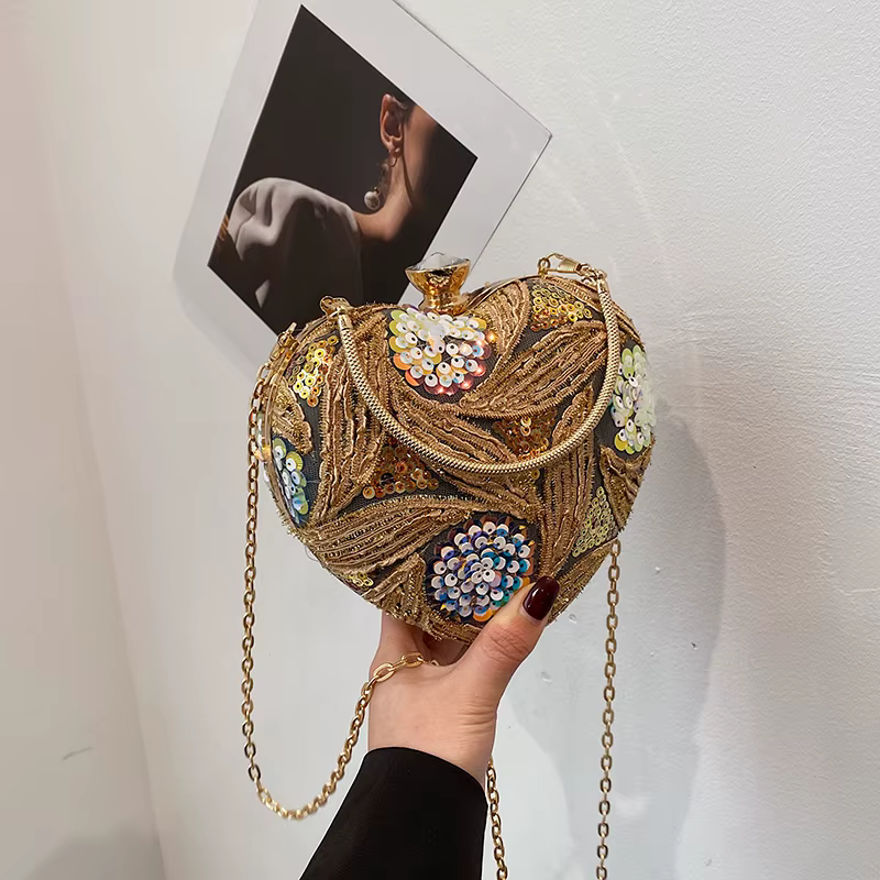 Sacs à main de luxe dorés pour femmes 2025 – Sacs de soirée, pochettes de créateur, sacs bandoulière