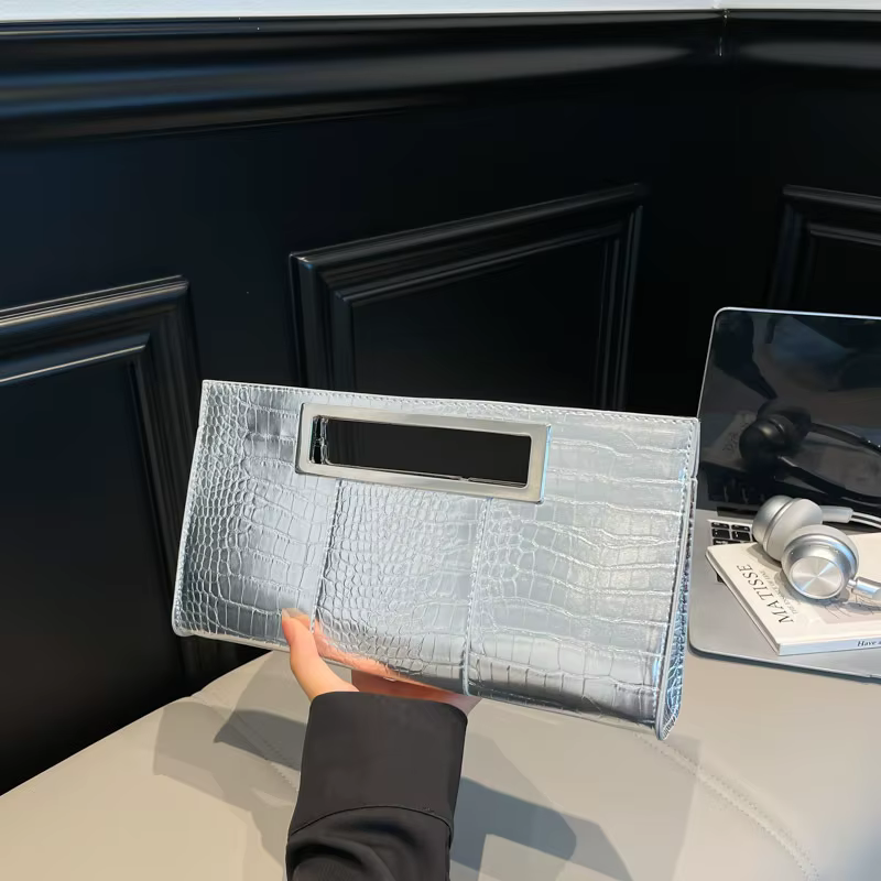 Pochette en cuir PU gaufré Crocodile pour femmes, sacs de soirée noirs, poignée en métal, fourre-tou