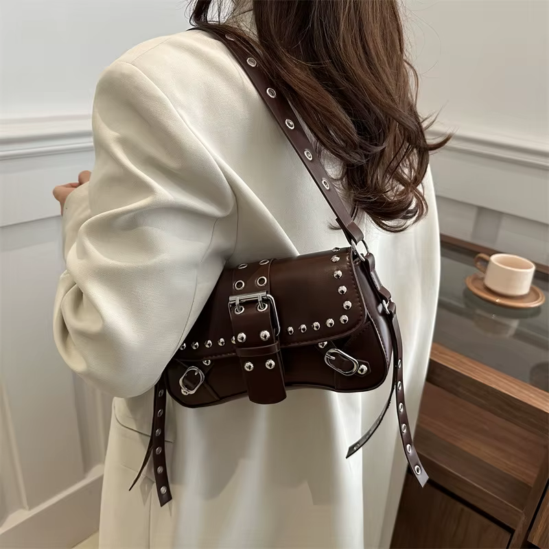 Sac à bandoulière bordeaux tendance pour femmes, nouveaux sacs à aisselles en PU brillant de haute q
