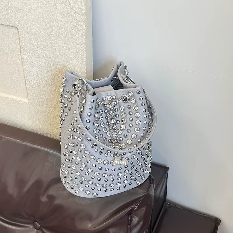 Sac seau clouté LEFTSIDE avec breloque en perles, sac à bandoulière en cuir Punk Rock avec cordon de