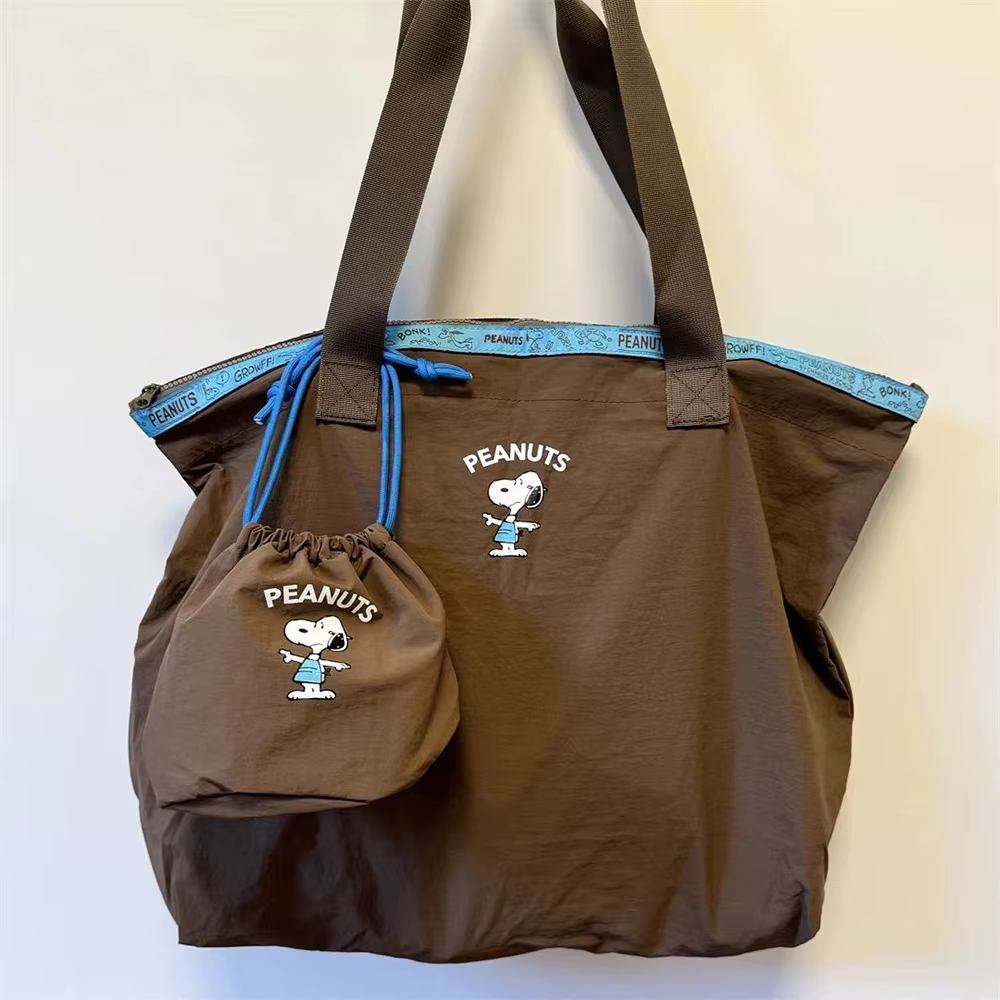 Snoopy Cartoon Handbags Anime Sac de voyage de grande capacité, sac à bagages, peut être enroulé dan