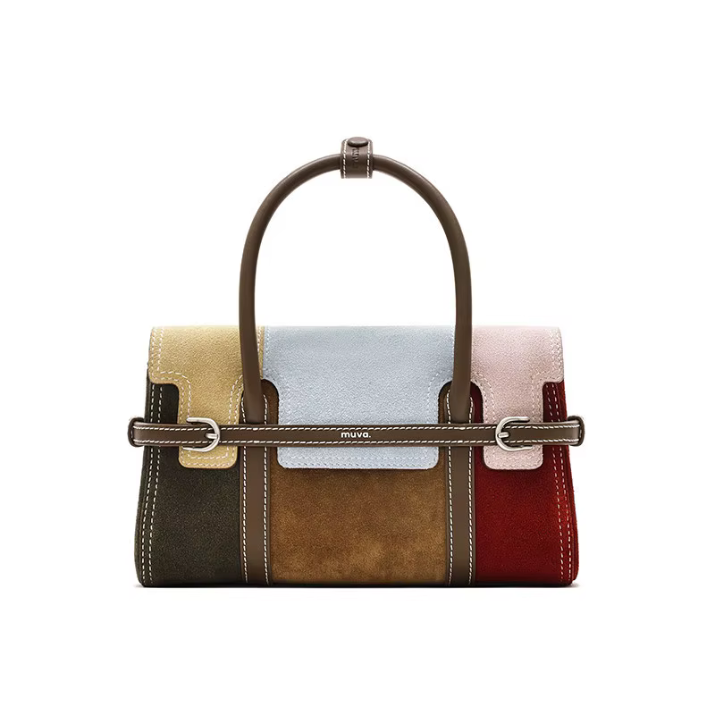 Sac à main assorti aux couleurs, format compact - un sac de banlieue unique, haut de gamme et tendan