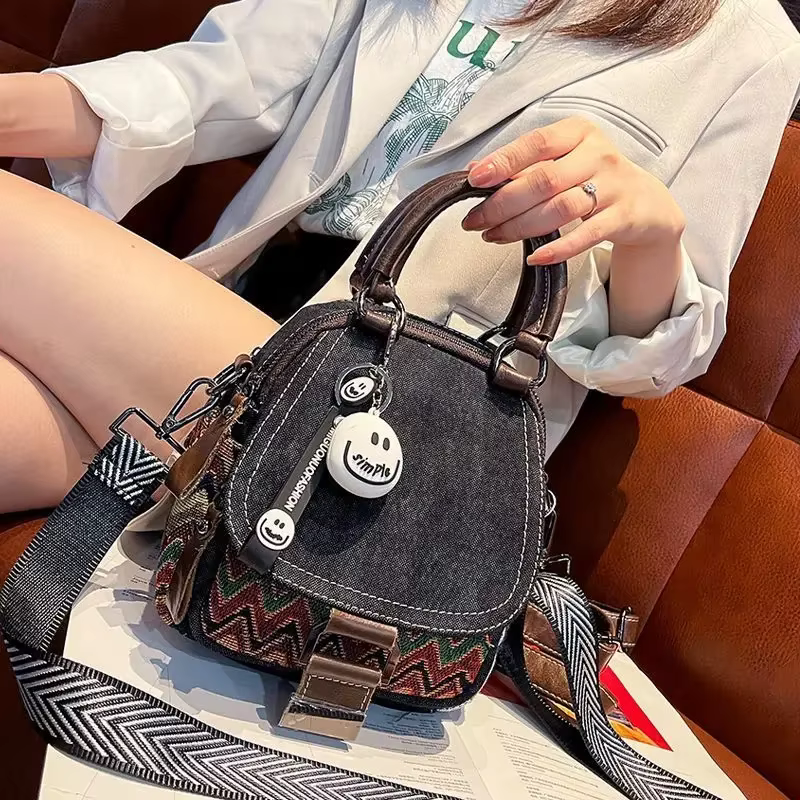 Denim petit sac à dos nouvelle couleur contrastée femmes sac rétro Style ethnique brodé multifonctio