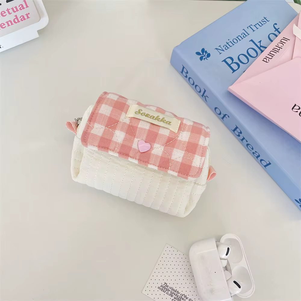 Pochette de maquillage verticale matelassée verte avec boucle rose, style sac photo rétro pour femme
