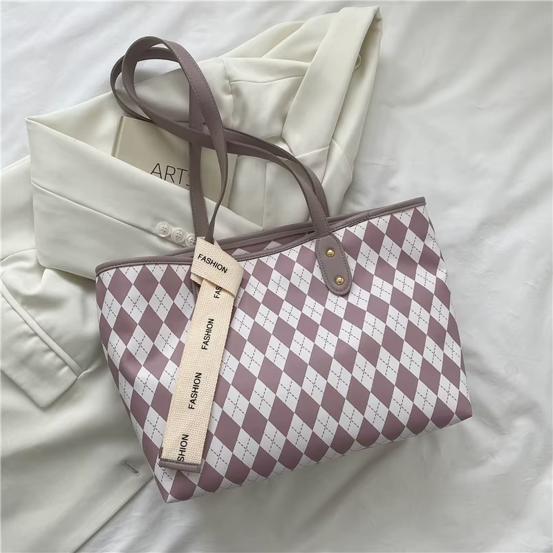 Sac à bandoulière pour femme, grande capacité, style streetwear, tendance, vente chaude de la saison