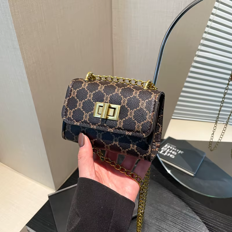 Sac carré mini tendance style urbain pour femme, sac à bandoulière décontracté avec chaîne, doublure