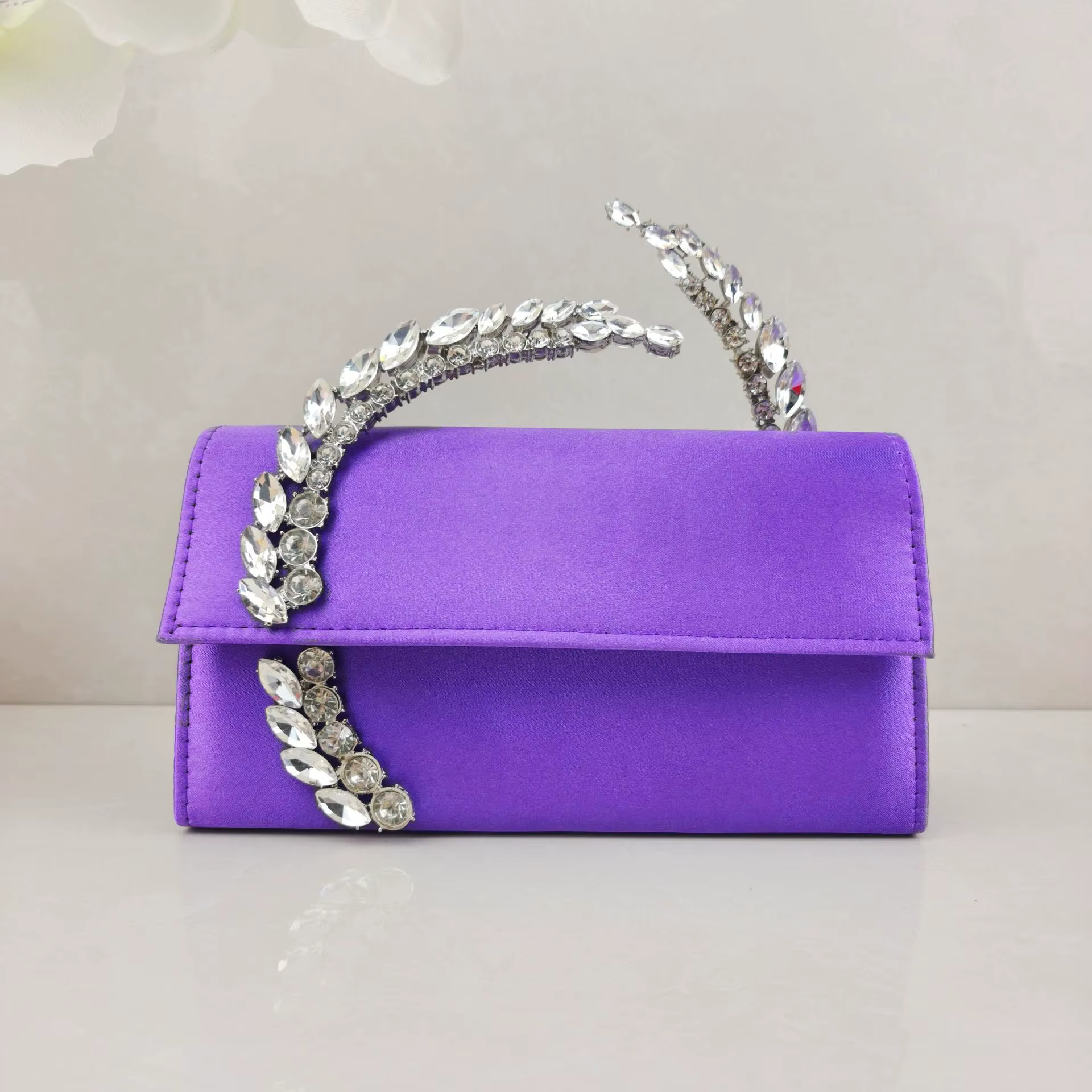 Sac à main en satin orné de diamants brillants, sac de soirée, nouveau style femme, mode printemps 2