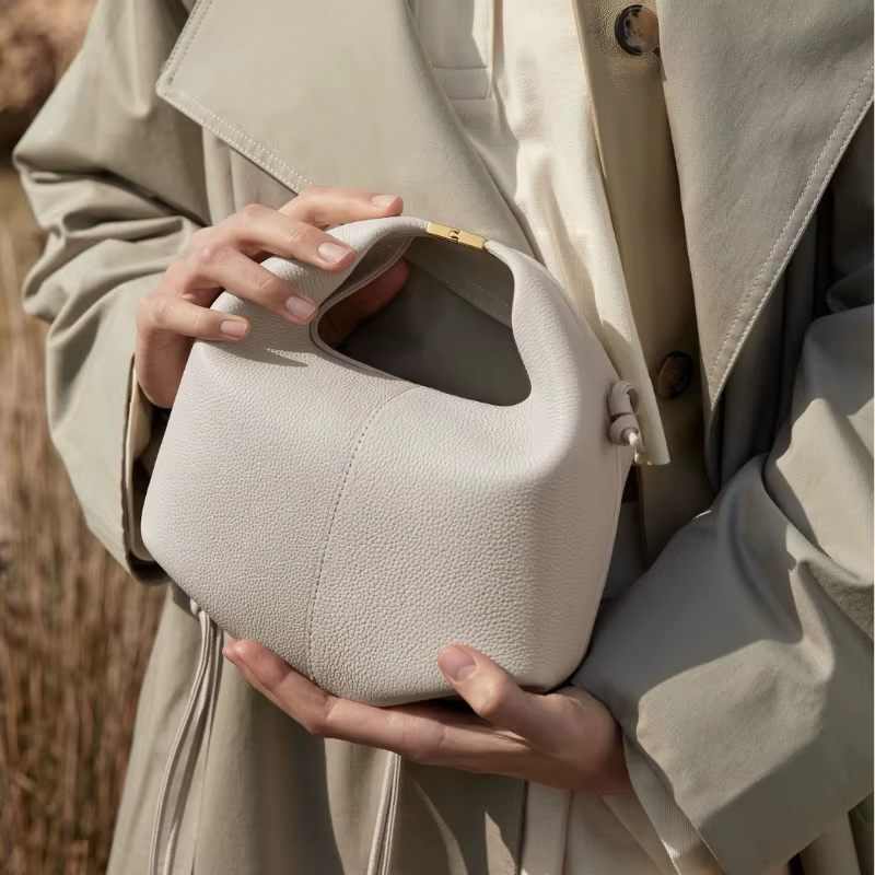 Sac à bandoulière en cuir véritable pour femme, nouveau design tendance, petit format