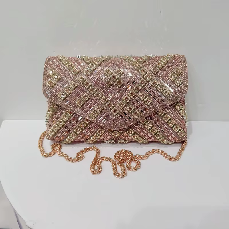 Strass soirée pochette 2025 diamant femmes Banquet fête de mariage mode messager sac à main chaîne p