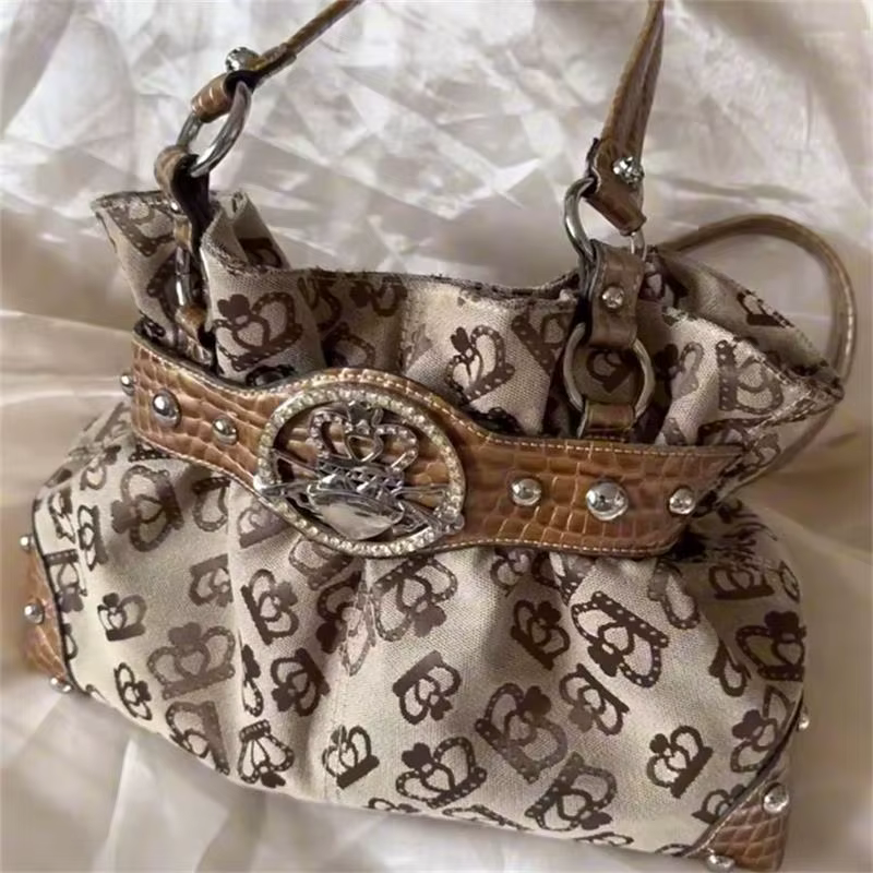 Sac à main de luxe pour femme avec rivets, sac à bandoulière Y2K pour filles orné de clous métalliqu