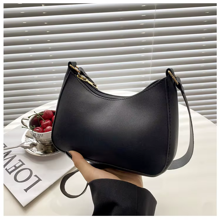 Sac à main uni tendance et à la mode, petit sac carré simple et nouveau, sac à bandoulière élégant e