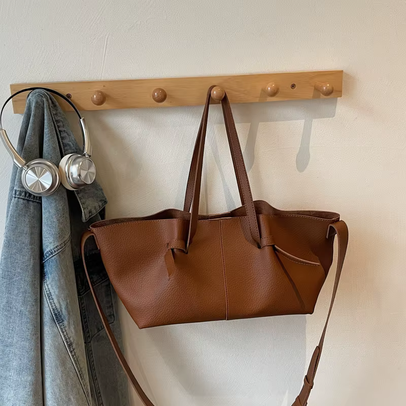 Noir décontracté doux grande capacité fourre-tout femmes sacs à main concepteur de luxe en cuir Pu s