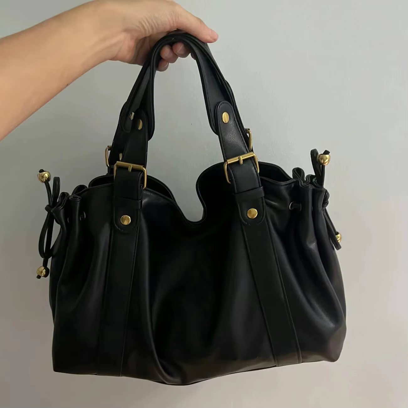 Sac à main 24H pour femme, à la fois intemporel et décontracté, sac fourre-tout noir à la mode