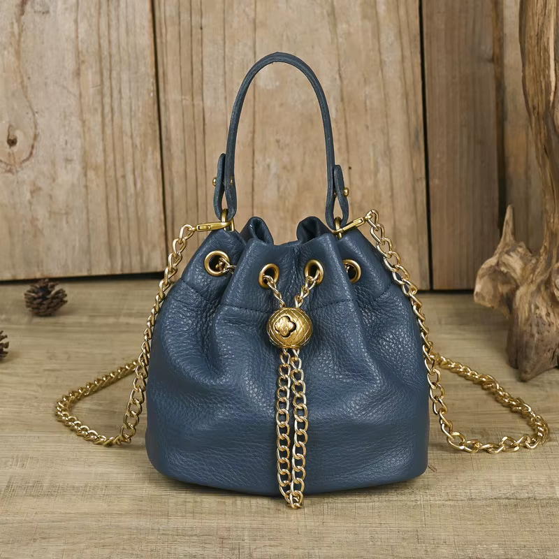 Sac LD-Soft en cuir polyvalent pour toutes saisons, doux et féminin. Sac à main en peau de vache à c