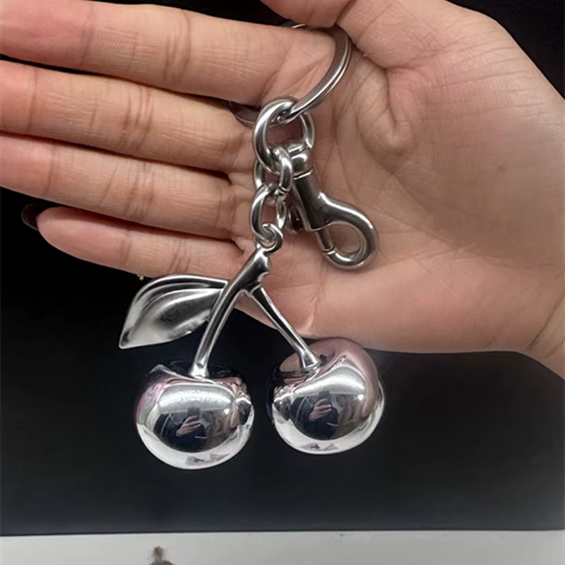 Pendentif de luxe en forme de cerise argentée effet miroir pour sac à main Coach, sacs à bandoulière