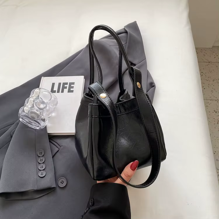 Sac seau argenté pour femme 2024, nouveau sac à lunch tendance et simple, petit sac à main texturé d