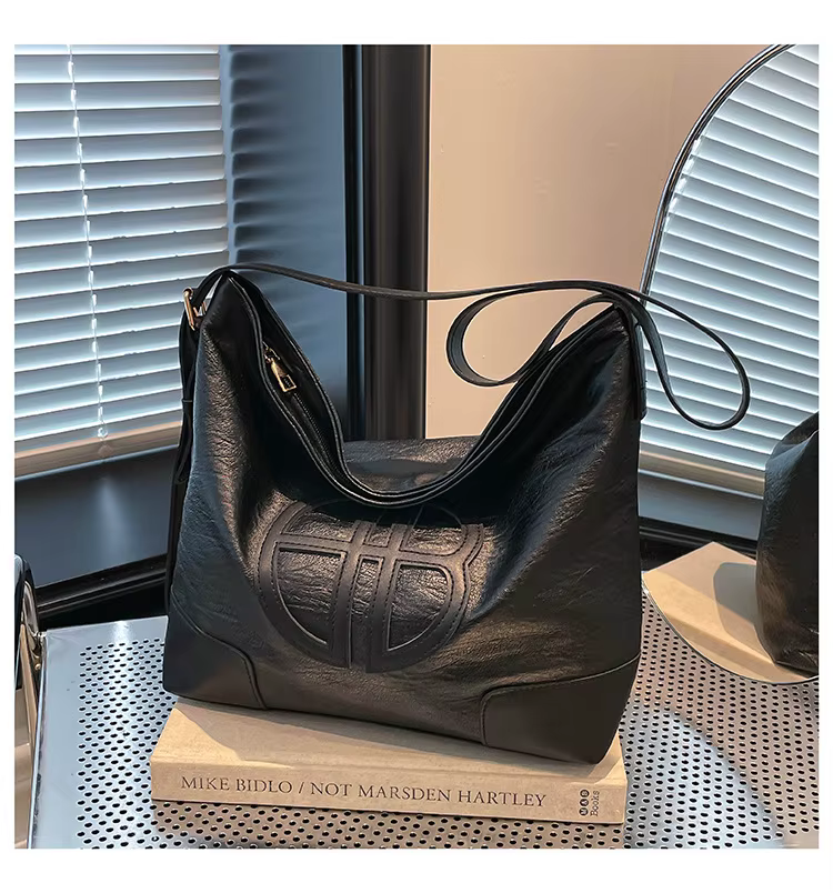 Sac Hobo Vintage en Faux cuir pour femmes, sac à bandoulière décontracté de grande capacité avec déc