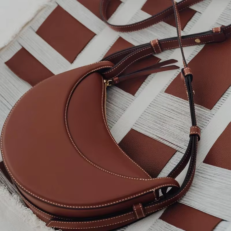 Sac à bandoulière en cuir pour femme, design de niche, avec fermeture éclair, sac bandoulière et sac