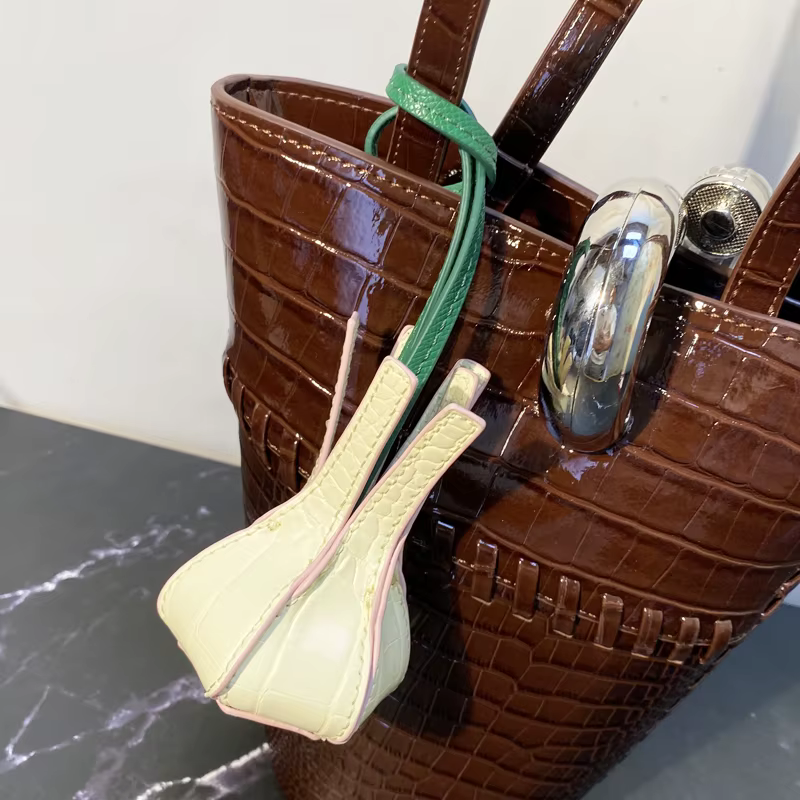 Accessoires de sacs de marque tendance pour sacs à main et pochettes nouveautés 2026 en PU formes de