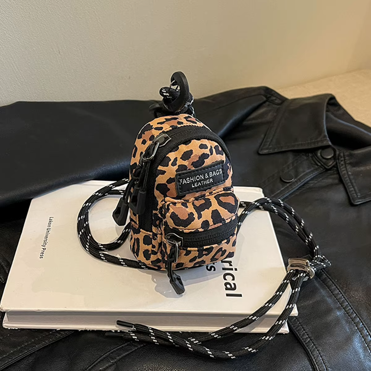 Porte-monnaie extérieur de style coréen tendance, sac à bandoulière exquis pour femme, écouteurs de