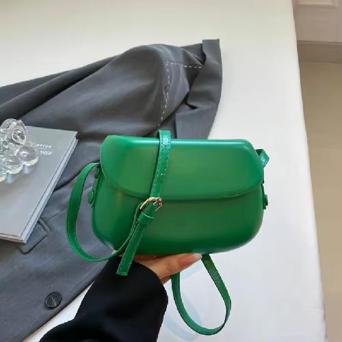 Sac messager en cuir PU brillant pour femme, sac à rabat rigide, sac pour téléphone portable, porte-