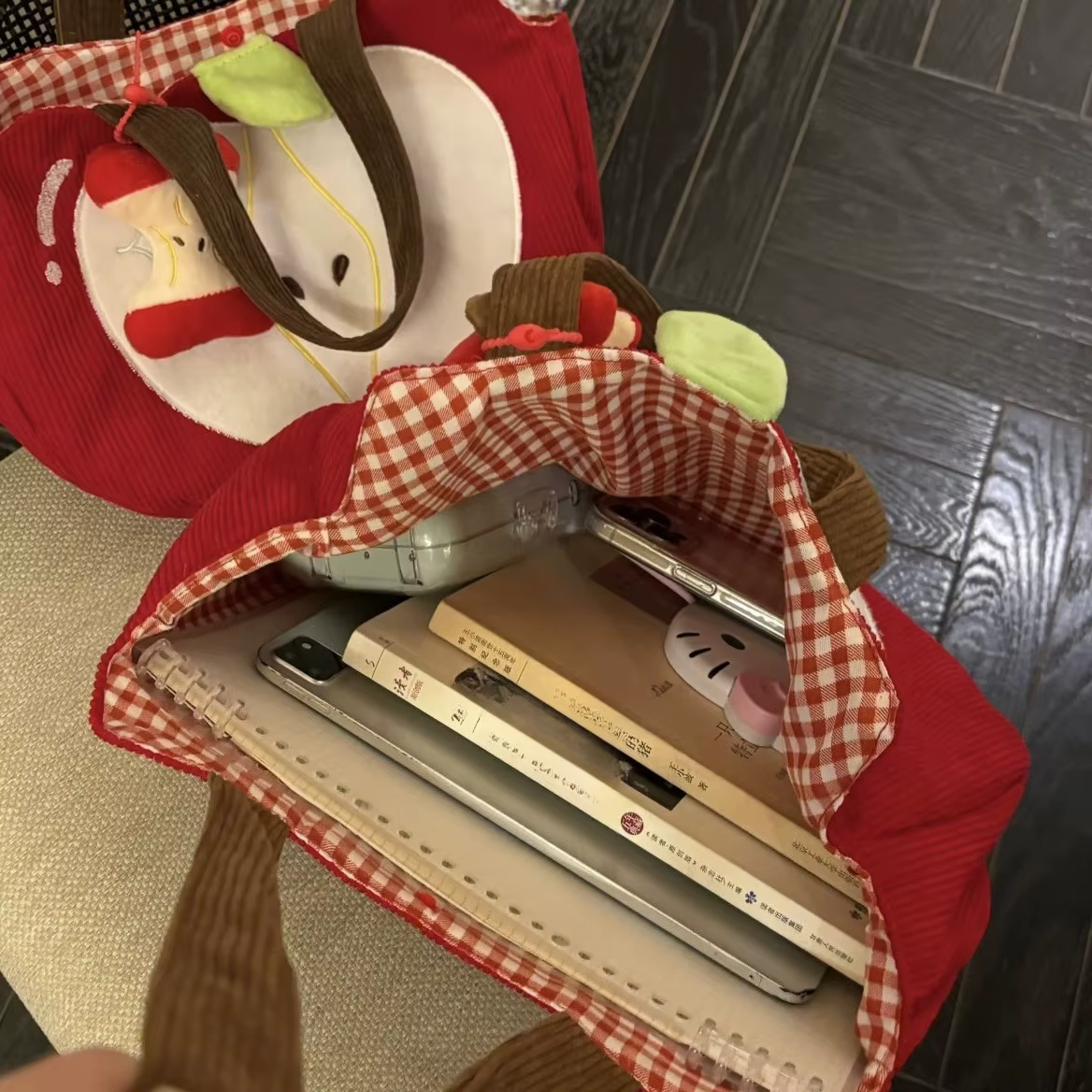 Sac à main pomme rouge créatif et mignon en velours côtelé