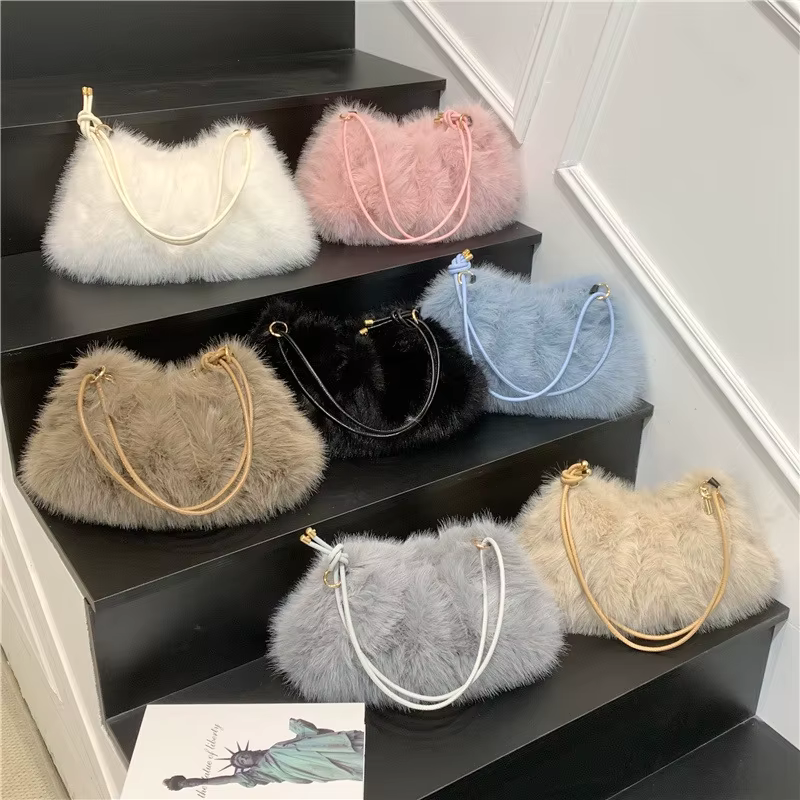 Sac à main chic en fourrure pour femme