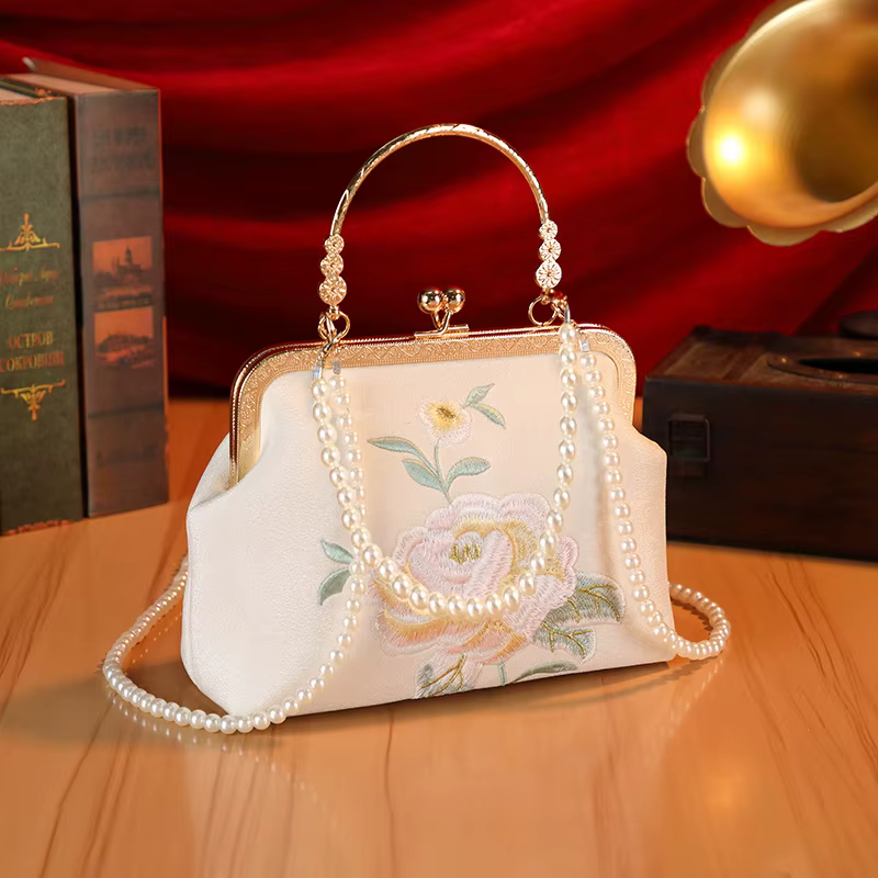 Sac de soirée élégant de Style Qipao brodé à fleurs avec chaîne