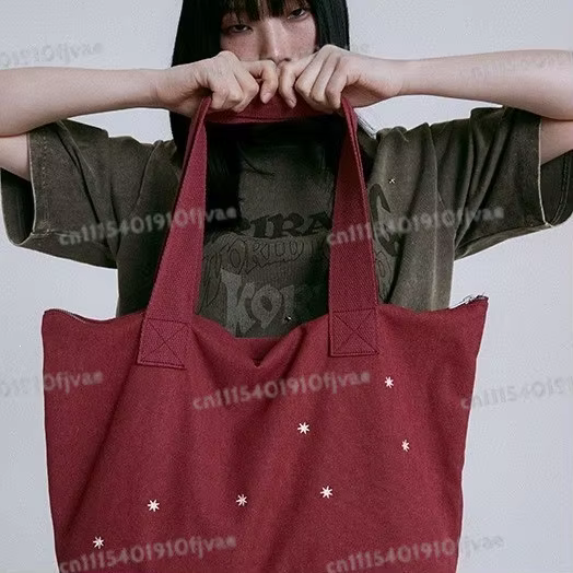 Sac fourre-tout en toile rouge brodé et imprimé