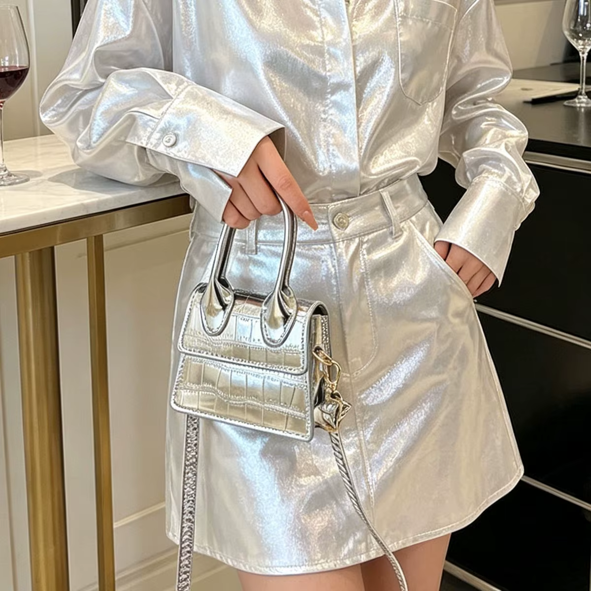 Sac à main mini tendance et élégant à motif pierres brillantes