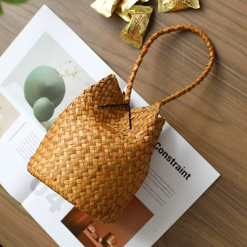 Sac à main tissé naturellement