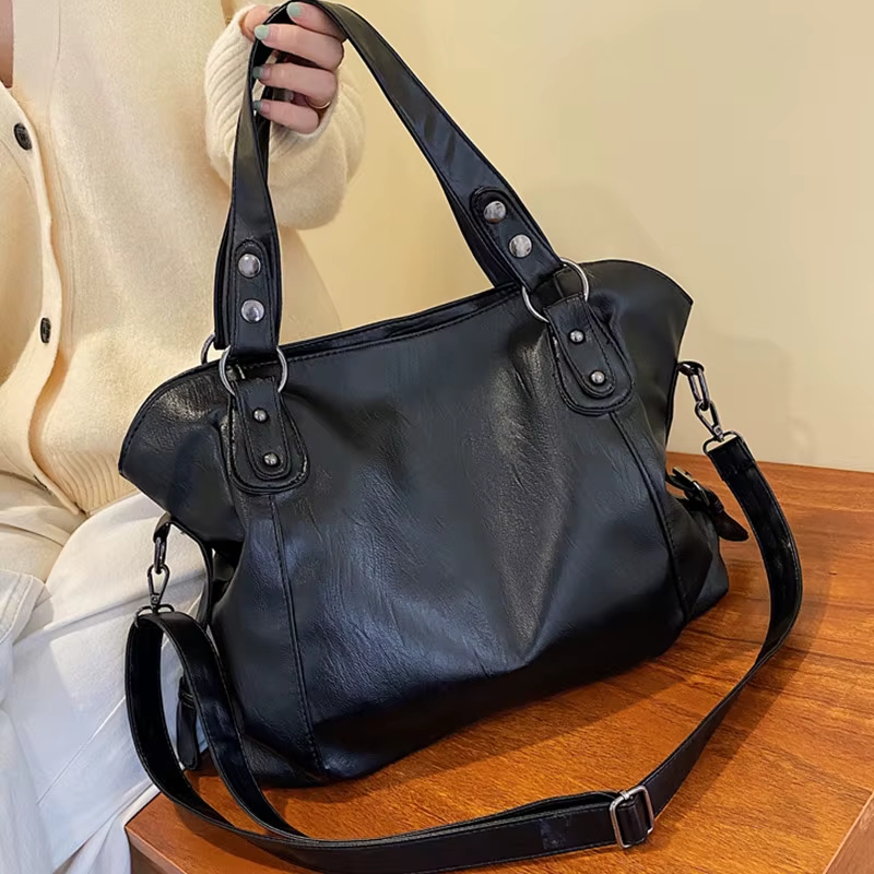 Grands sacs à bandoulière noirs pour femmes