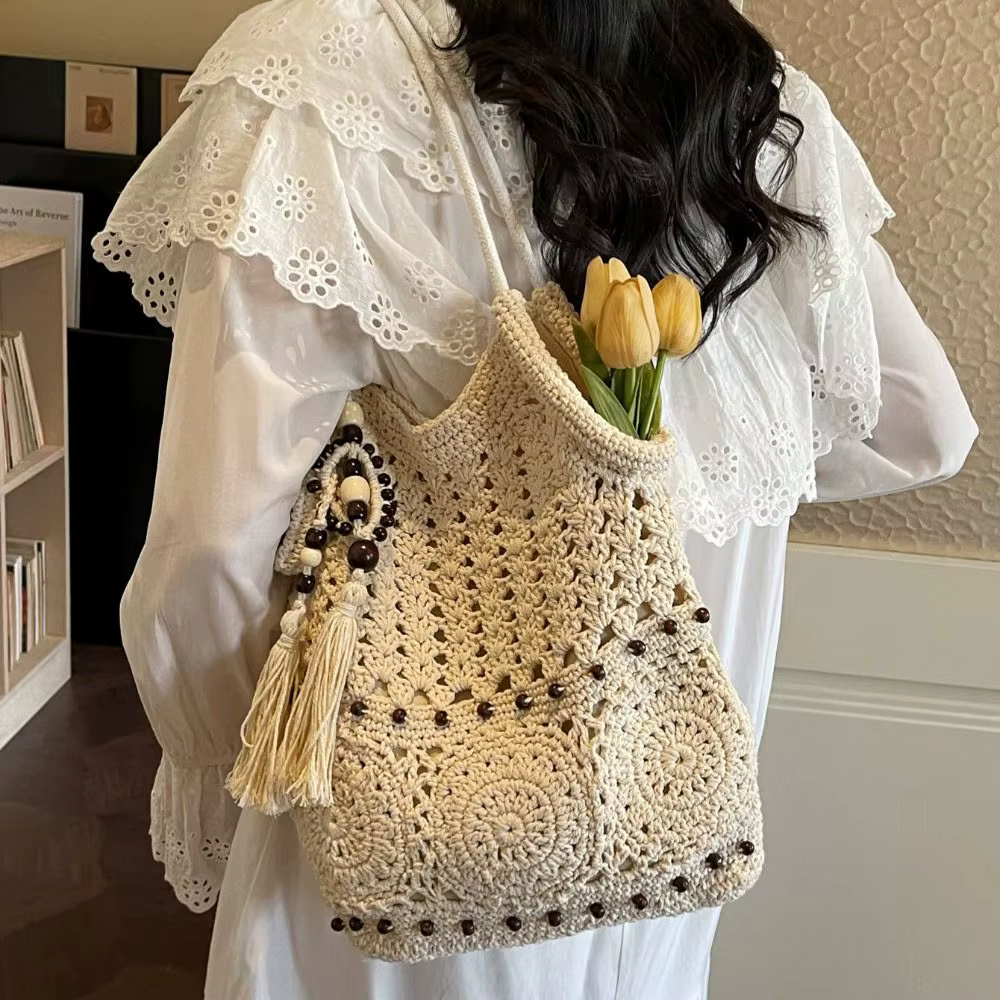 Sac fourre-tout bohème en crochet avec franges perlées