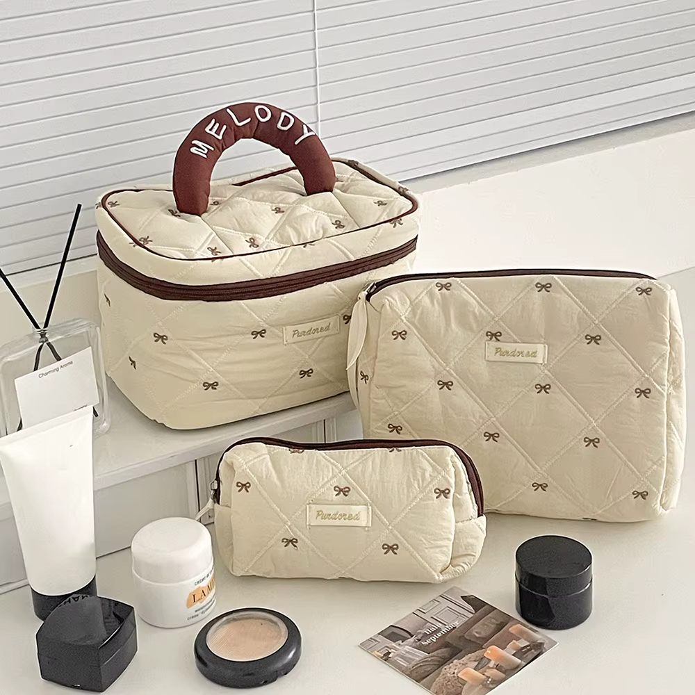 Sac de maquillage marron tendance avec nœud